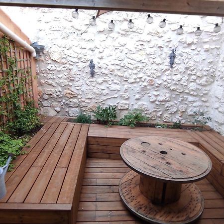 Maison De Village Avec Sa Charmante Petite Cour Interieure フルーリー エクステリア 写真