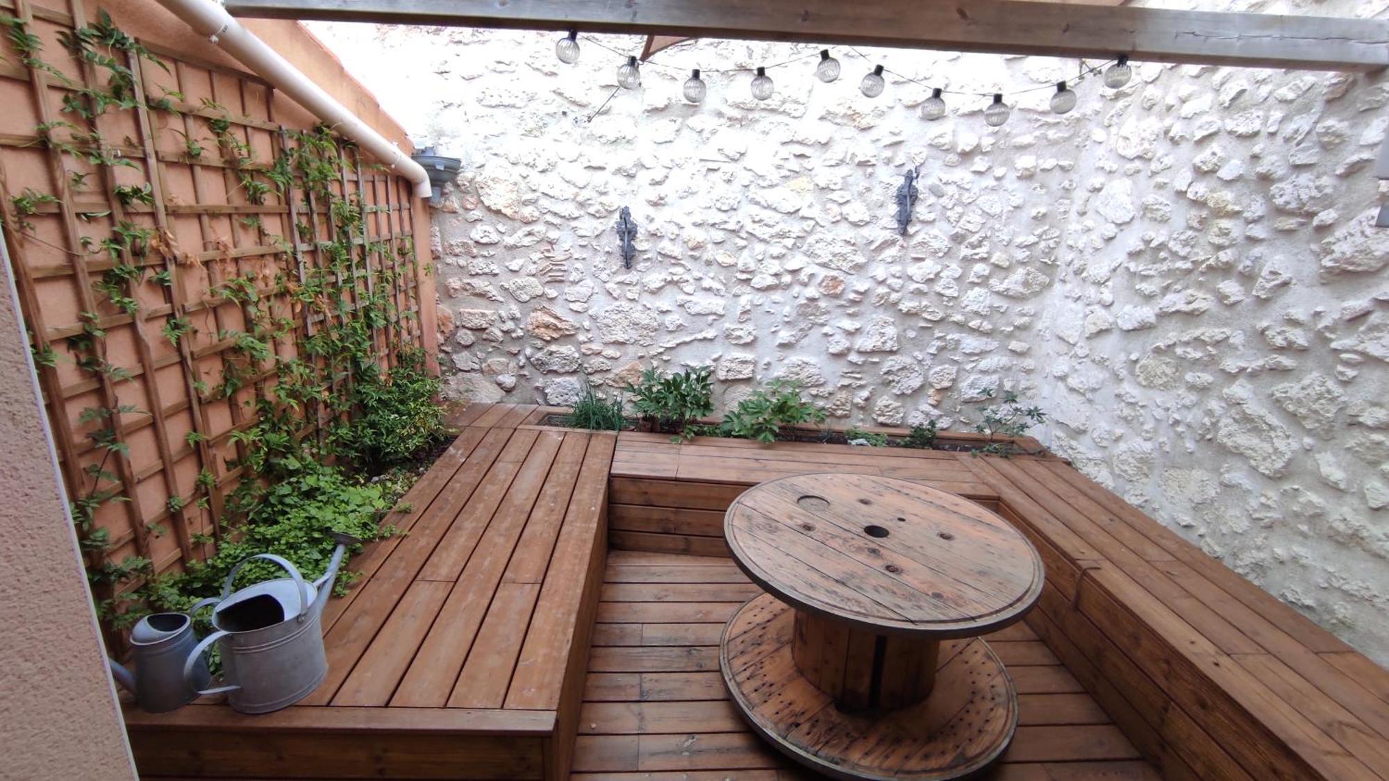 Maison De Village Avec Sa Charmante Petite Cour Interieure フルーリー エクステリア 写真